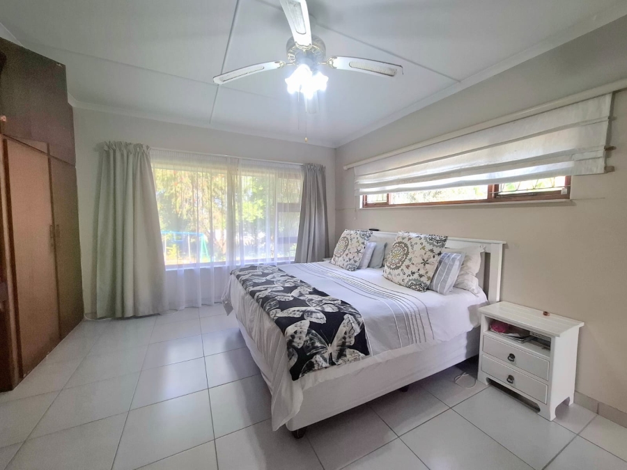 5 Bedroom Property for Sale in Beacon Bay Eastern Cape